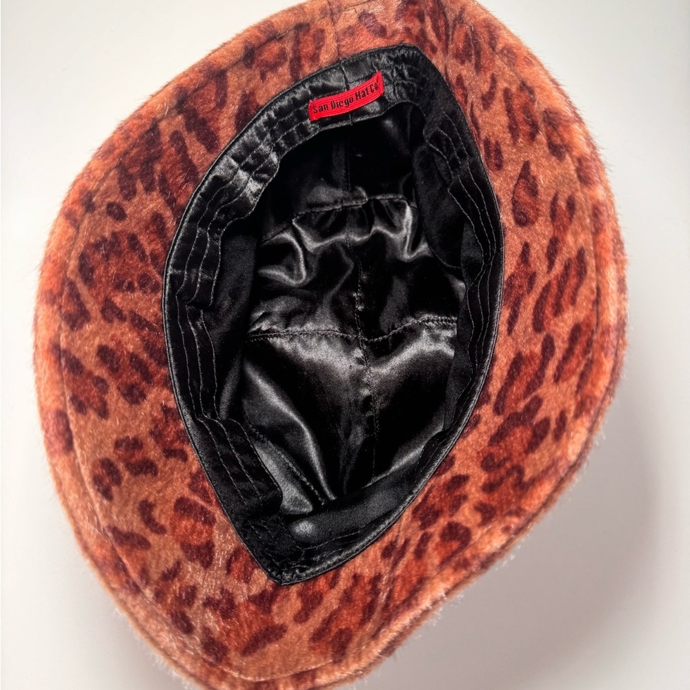 Leopard Print Faux Fur Hat - Picture 4 of 4